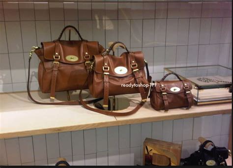 mulberry alexa regular vs oversize.